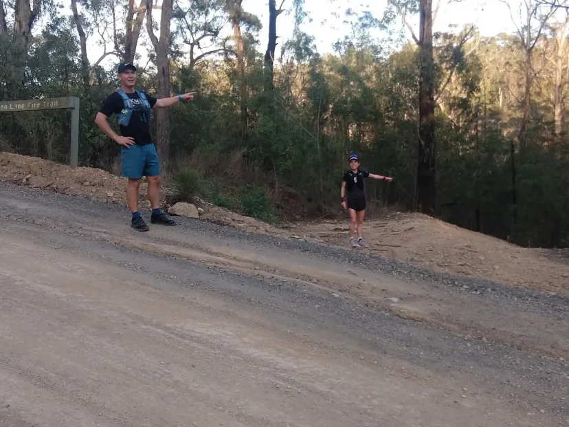 Runners on the dirt road section of the Back Millingandi Loop